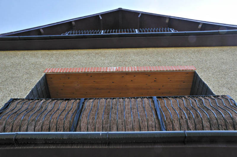 Machynlleth: balcony.